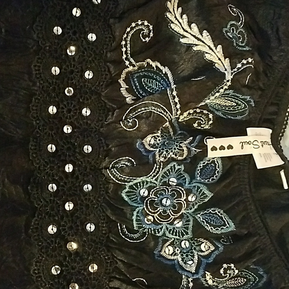 Top - Picture 2 of 4